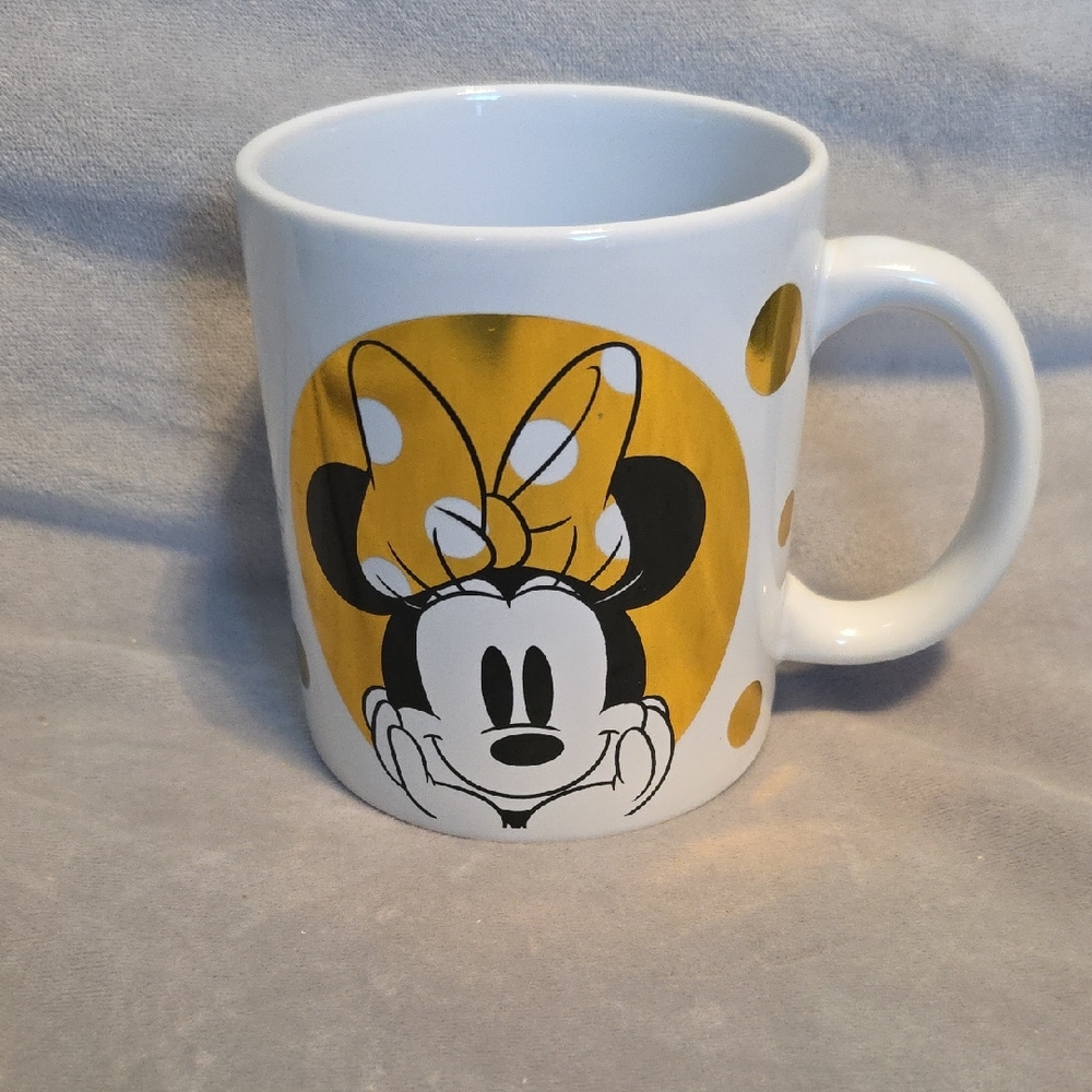 Disney Vintage Minnie Mouse Gold Polka Dot Mug